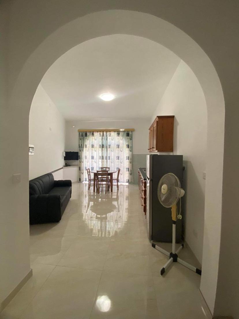 Sunset Seaview Apartments Marsalforn Екстериор снимка