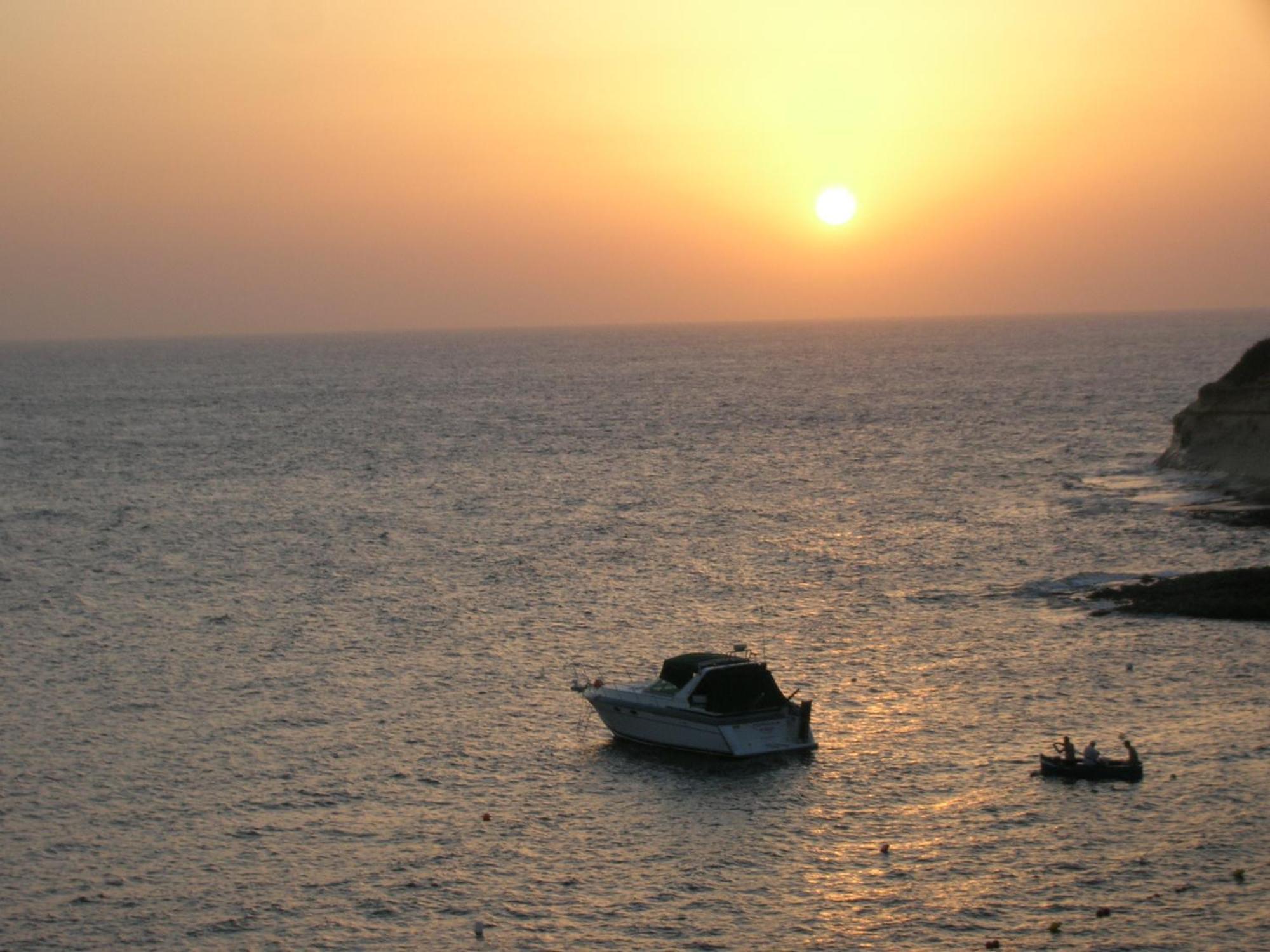 Sunset Seaview Apartments Marsalforn Екстериор снимка