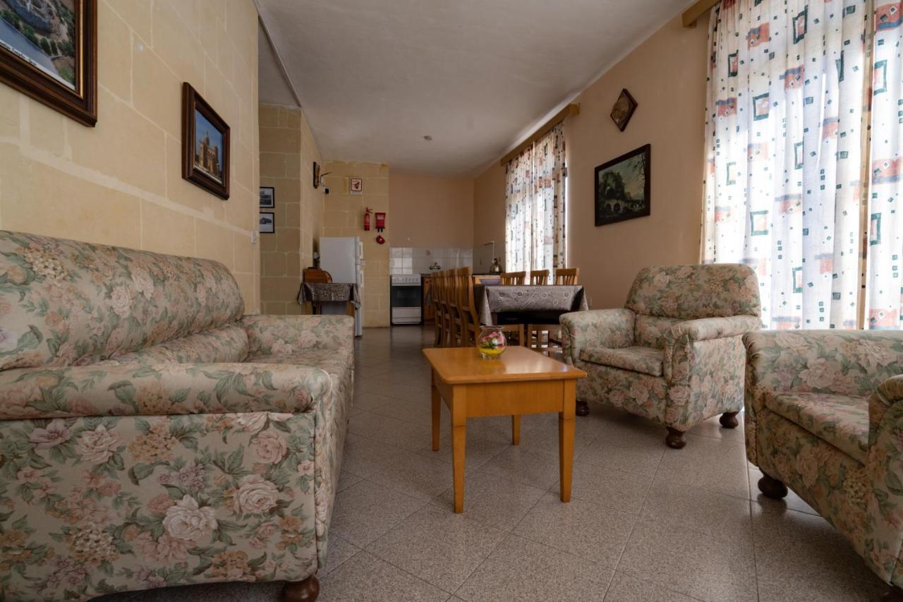 Sunset Seaview Apartments Marsalforn Екстериор снимка