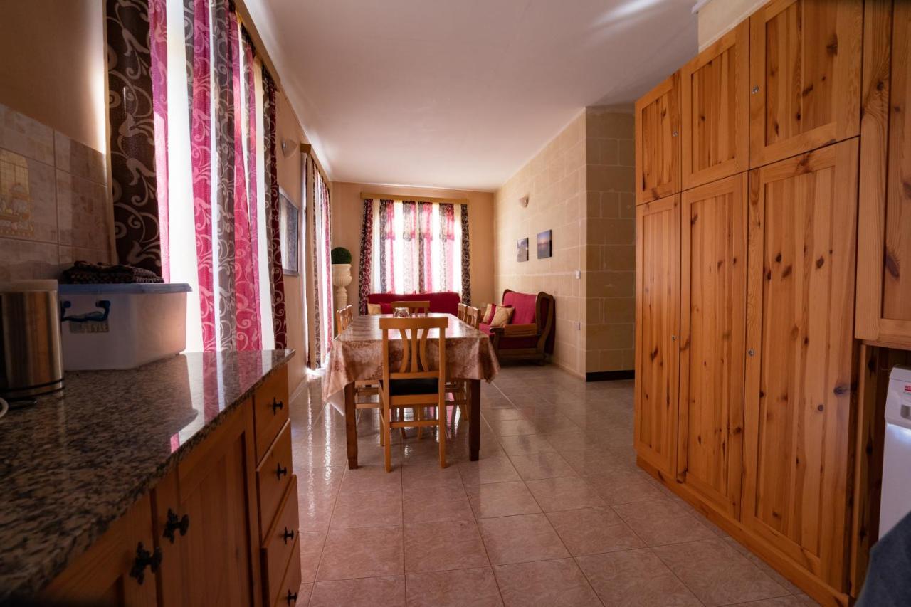 Sunset Seaview Apartments Marsalforn Екстериор снимка
