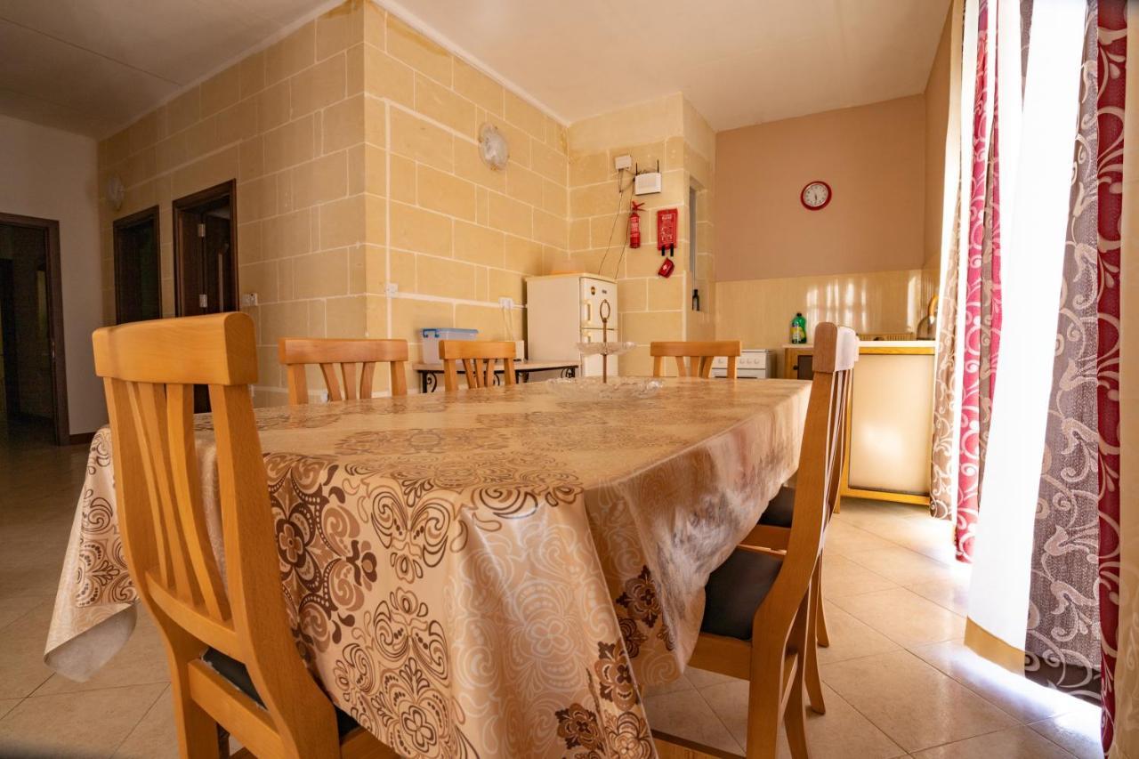 Sunset Seaview Apartments Marsalforn Екстериор снимка